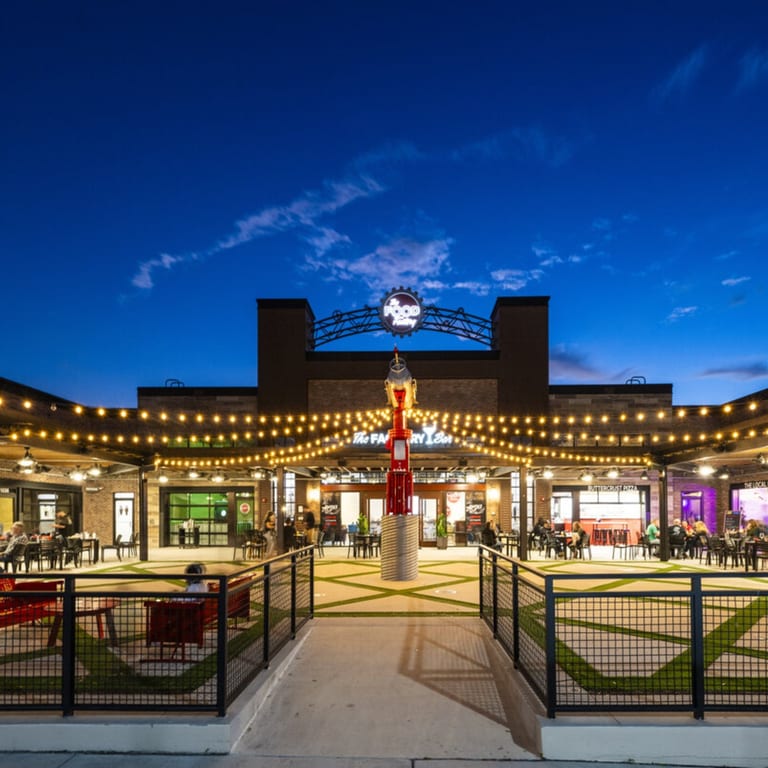 Top-Rated Food in Oviedo’s Premier Social Hub
